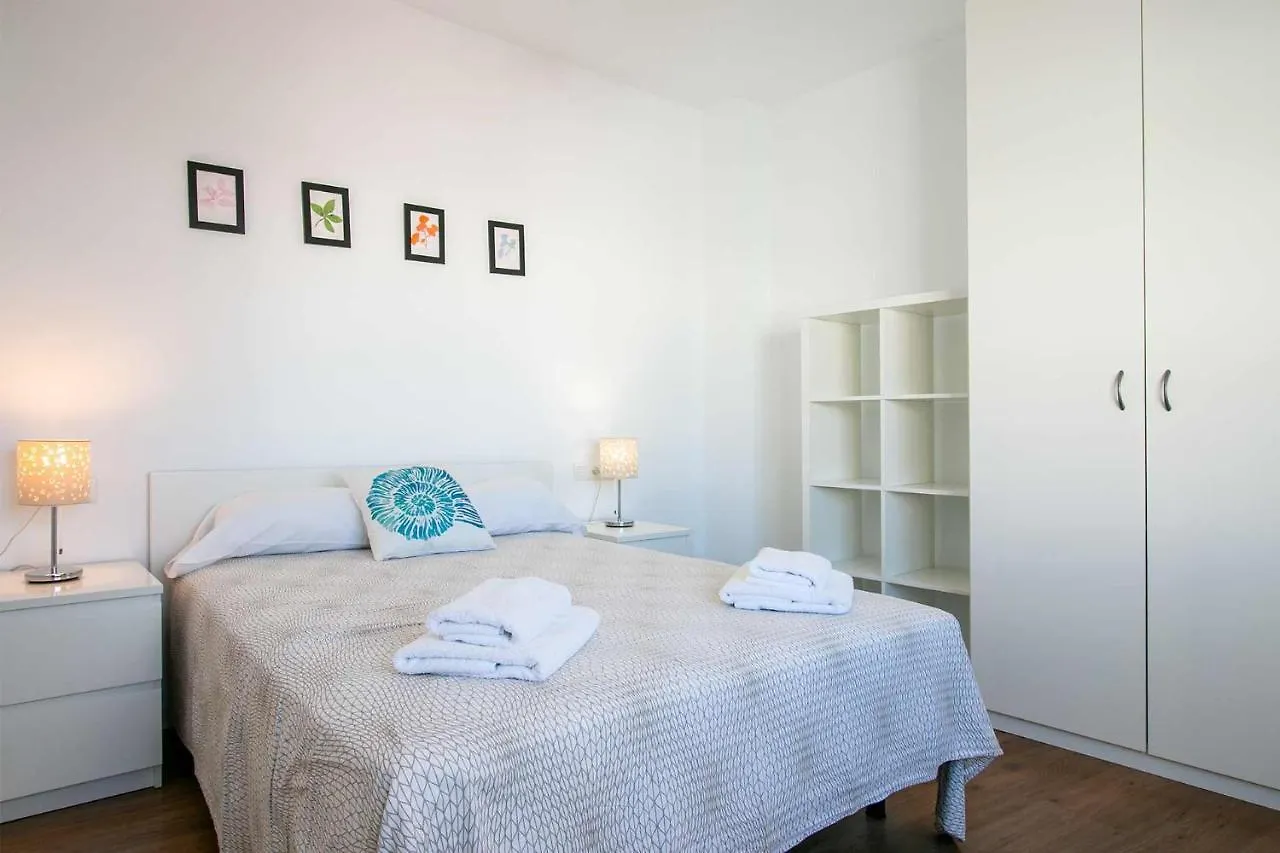 Apartamentos Casa Yoli en Maro 0*,